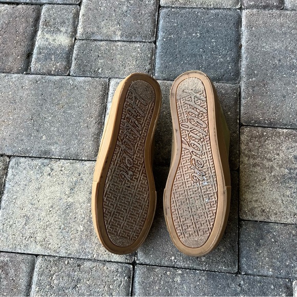 Tommy Hilfiger Sneakers  7.5 Woman's Size 7.5  New NWOB - Picture 5 of 5